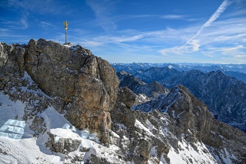Zugspitze summit cross (2962 m), in the background the Wetterstein Mountains, Grainau municipality,