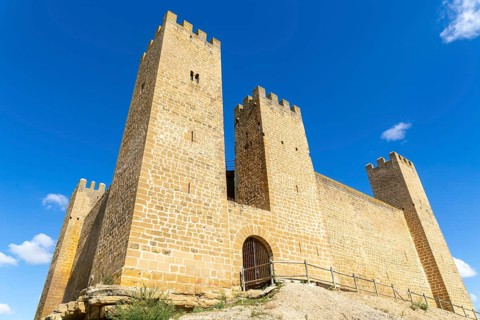 Historic walls and towers of Castillo de Sádaba, Sadaba castle, Zaragoza province, Aragon, Spain