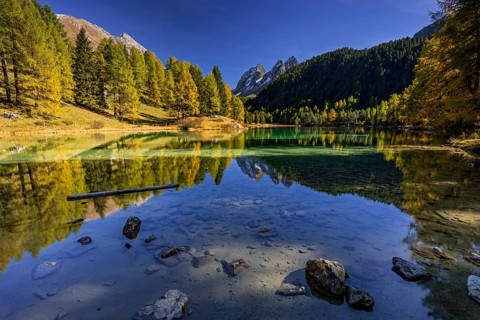 Mountain lake, reflection, mountains, larch forest, autumn discoloration, autumn, sunny, Lake