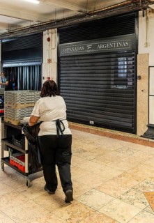 The Mercadeo da Ribeira, also known as TimeOut Market, is the best address for Portuguese
