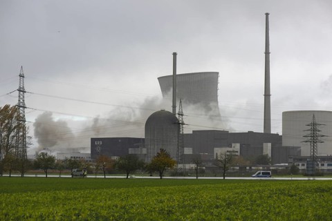 Demolition of the 160m high cooling towers of the disused Gundremmingen nuclear power plant (AKW