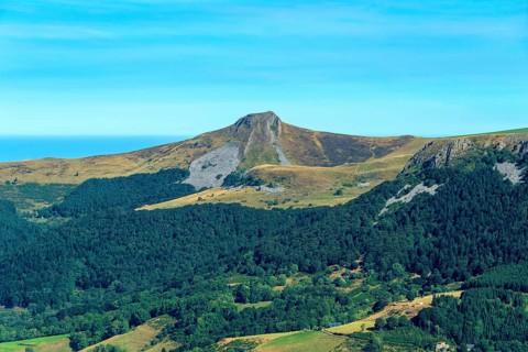 Auvergne Volcanoes Regional Park. La Banne d'Ordanche culminate at 1515m . Puy de Dome. Auvergne