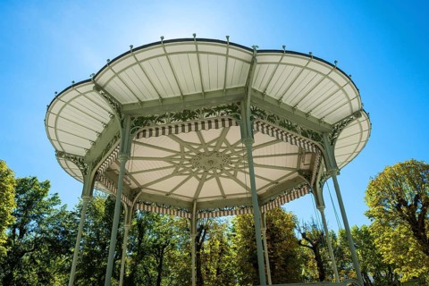 Vichy, listed as World Heritage by UNESCO. Park bandstand. Source Park. Allier. Auvergne Rhone