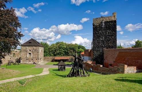 Keep, Black Tower and Staufer Imperial Palace in the Romanesque style, double chapel, castle