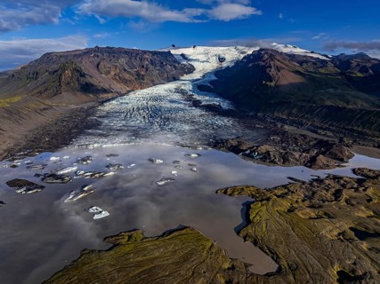 Ice floes, glacier, glacier tongue, glacier lake, sunny, morning mood, mountains, reflection,