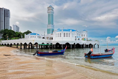 Penang Floating Mosque or Tanjong Bungah Floating Mosque, George Town, Penang, Malaisia