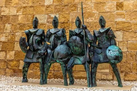Fort St. Elmo, fortress on the northern tip built in 1670 by the Order of Malta to fortify the