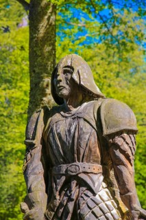Knight of Lichtenstein, wooden sculpture sawn by Billy Tröge, artist, replica, large sculpture, for