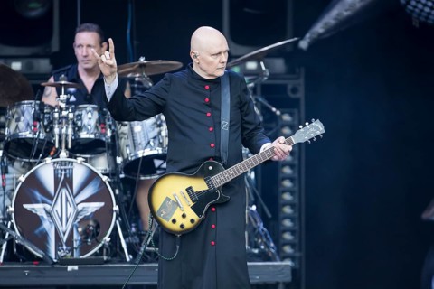 Jimmy Chamberlin (drummer) and Billy Corgan (singer) from The Smashing Pumpkins live on The Aghori