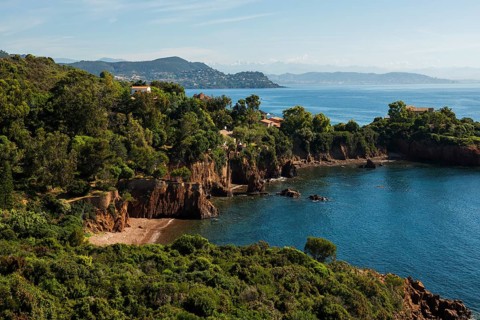 Picturesque coast and red rocks, near Anthéor, Saint-Raphaël, Massif de l'Esterel, Esterel
