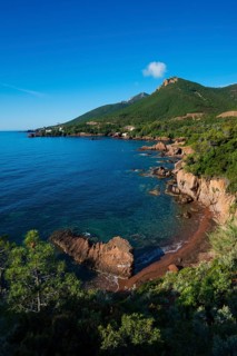 Picturesque coast and red rocks, near Anthéor, Saint-Raphaël, Massif de l'Esterel, Esterel