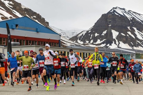 Marathon, group of runners at the start, Longyearbyen, Spitsbergen, Svalbard