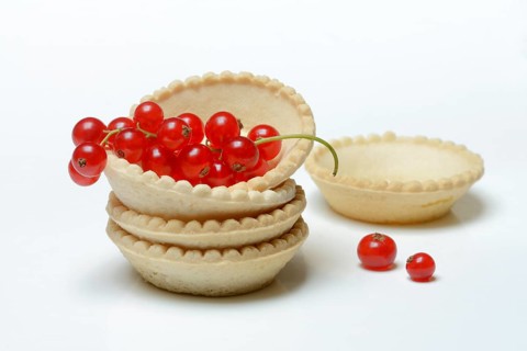 Redcurrant in cake tartlets, ready-made tartelette