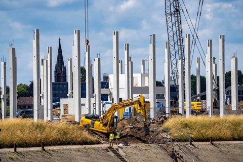 Construction of a new logistics hall on the Mercatroinsel, Hall 2, next to an existing hall, approx