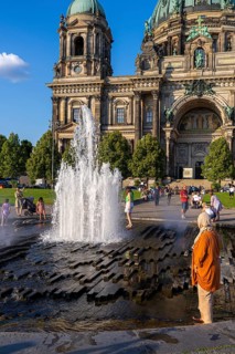 The pleasure garden with the fountain and the Berlin Cathedral, Berlin, Germany