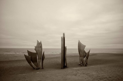 Les Braves, memorial of Anilore Banon, polynational memorial to the Second World War, Omaha Beach,