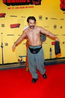 Arman Kashani at the #SchwarzeSchafe premiere at the cinema in the Kulturbrauerei on 15.7.2025