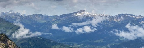 Mountain panorama from Zeigersattel to Hoher Ifen, 2230m, Kleinwalsertal, Vorarlberg, Allgäu Alps,