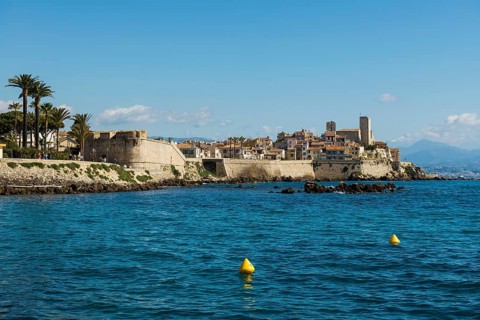 Picturesque town by the sea, Antibes, Provence Alpes Côte d'Azur, South of France, France