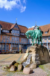 Town market, market square with town hall and monument to Duke August the Younger, Wolfenbüttel,