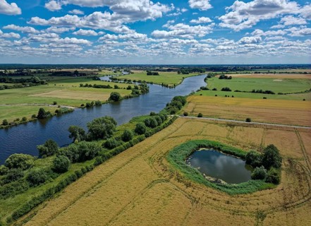 The Weser below the Aller estuary. Aerial view. Verden, Lower Saxony, Germany