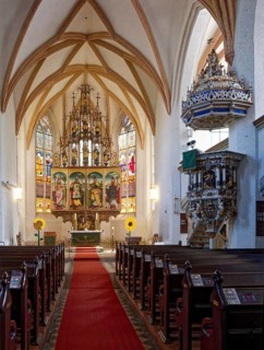 Döbelner St. Nicolaikirche with carved altar, probably around 1520 and pulpit, Renaissance carving