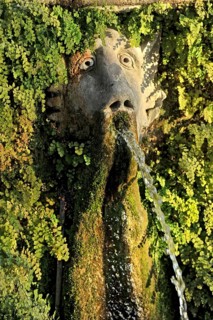 Gargoyles, Avenue of a Hundred Fountains, Viale delle Cento Fontane, Renaissance garden of the