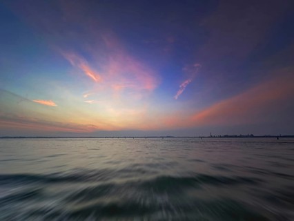 Evening atmosphere on Lake Starnberg, zoom effect, Bavaria, Germany