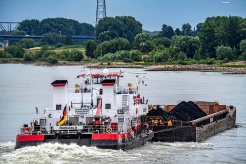 Cargo ship on the Rhine, push boat Herkules II, pushed convoy, with coal for the HKM coking plant