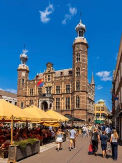 Many passers-by in the city centre of Venlo, Netherlands