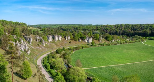 Altmühl with rock formation Twelve Apostles in spring, Altmühltal, near Solnhofen, Middle