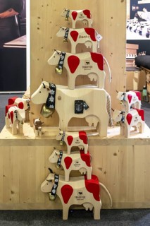 Trauffer toy wooden cows