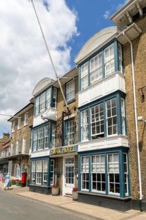 Historic building in town centre, Swan Hotel, Southwold, Suffolk, England, UK
