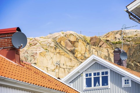 Structures of residential architecture with settlement character in the city centre of Lysekil,