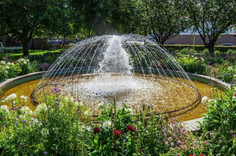 Fountain in the idyllic town park of Lysekil (Lysekils stadsparken), Bohuslän, Västra Götalands