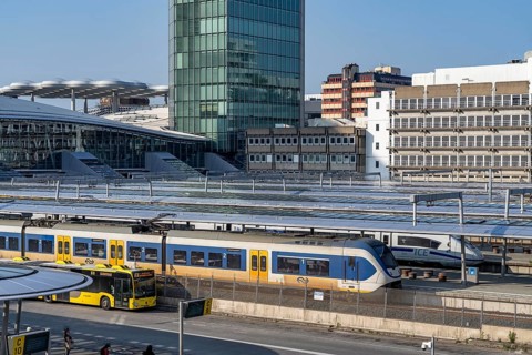 Connection of public transport by rail, road and long-distance railway at Utrecht Centraal station,