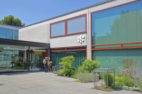 Entrance to the Jewellery Museum, modern building with inscription, art society, Reuchlinhaus,