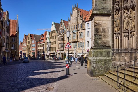 Old town, historical buildings, lantern, entrance portal, Lamberti church, St. Lamberti, stairs,