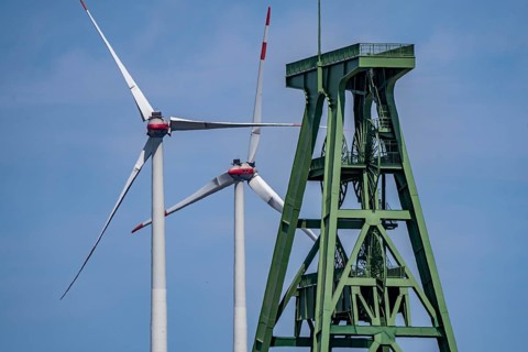 Structural change, headframe of the former Lohberg colliery in Dinslaken, 70 metres high, wind farm