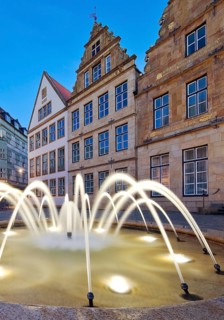 Old market with fountain and town houses in the evening, Bielefeld, East Westphalia-Lippe, North