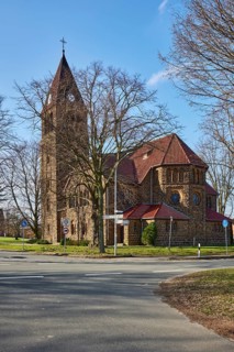 Church Oberlübbe, Evangelical-Lutheran parish Oberlübbe-Rothenuffeln, bare winter trees, blue sky