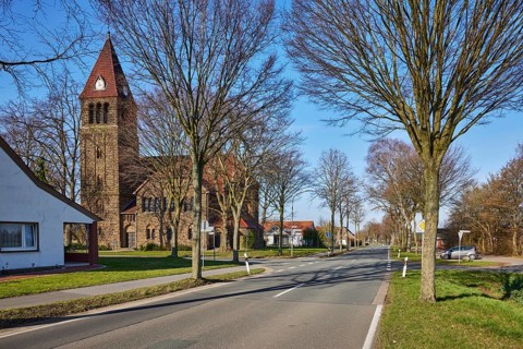 Church Oberlübbe, Evangelical-Lutheran parish Oberlübbe-Rothenuffeln, residential building, bare