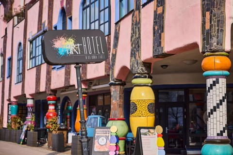 Green Citadel, architect Friedensreich Hundertwasser, Art Hotel, facade, modern architecture,