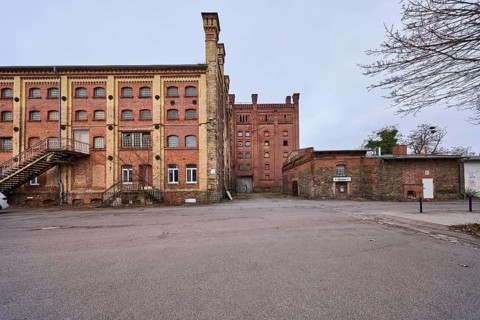 Old Diamant Brewery, brick building, historic brewery, ruin of a factory, diffuse light, cloudy,