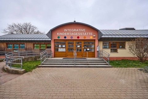 Integrative day care centre Kinderland, ramp, barrier-free entrance, stairs, metal railing,