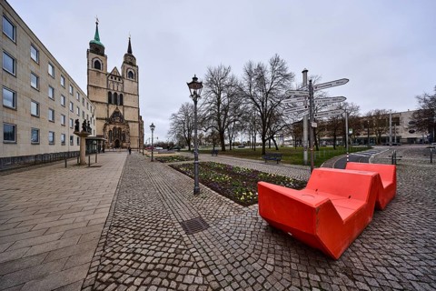 Town hall, St John's Church, sandstone building, church, lantern, bench, flower bed, bare winter