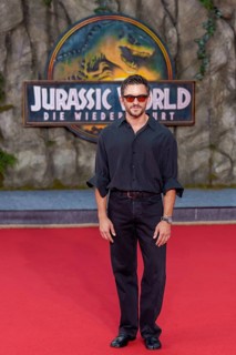 Jonathan Bailey at the German premiere of the adventure film Jurassic World, the rebirth at