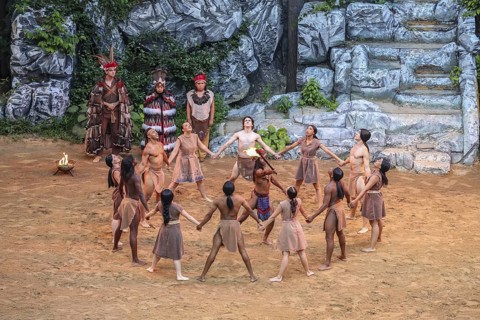 Outdoor drama Unto These Hills recounts the history of the Cherokee in North Carolina up to their