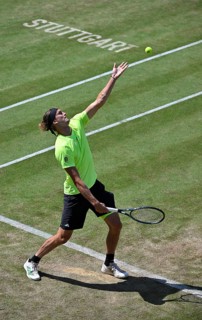 Alexander Zverev GER, action, serve, STUTTGART lettering on grass, tennis, ATP 250, BOSS Open 2025,