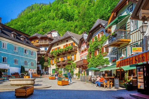 Market square in the town centre, Hallstatt, Lake Hallstatt, UNESCO World Heritage Site,